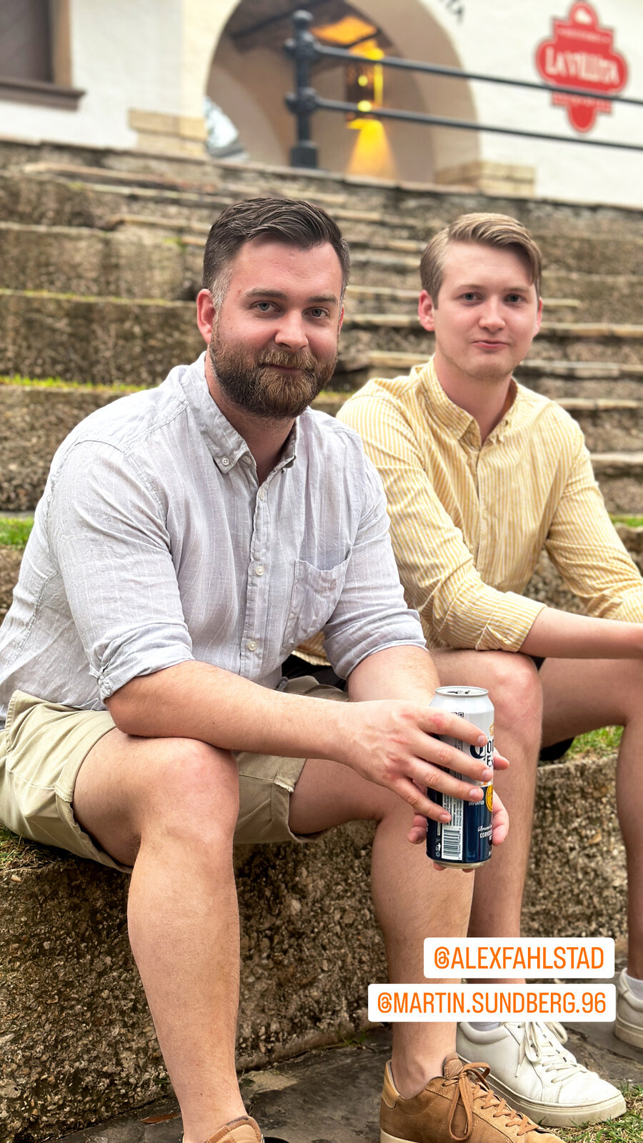 Martin & Alex, beers on the steps